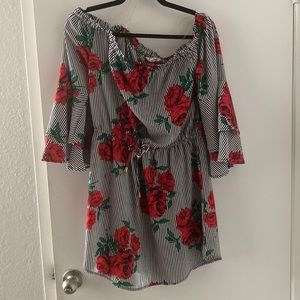 Stripped dress with roses
